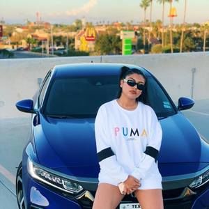 Meet your Posher, Natalia